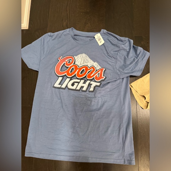 Brand New Graphic Tees - Picture 5 of 7